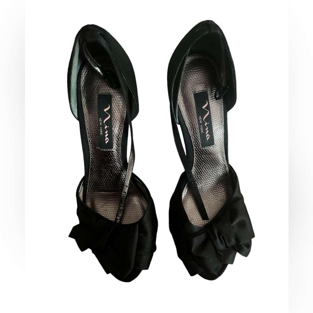 Nina stiletto peep toe ankle strap black 5” heels, size 6.5